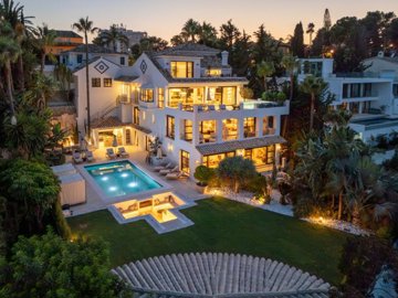 6 Bed Property for sale