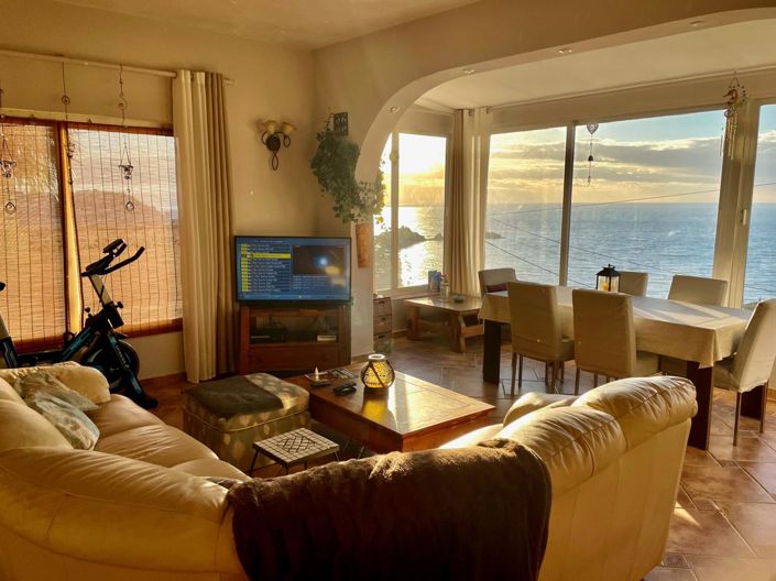 Image No.20-7 Bed Property for sale