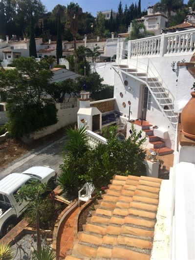 Image No.31-7 Bed Property for sale