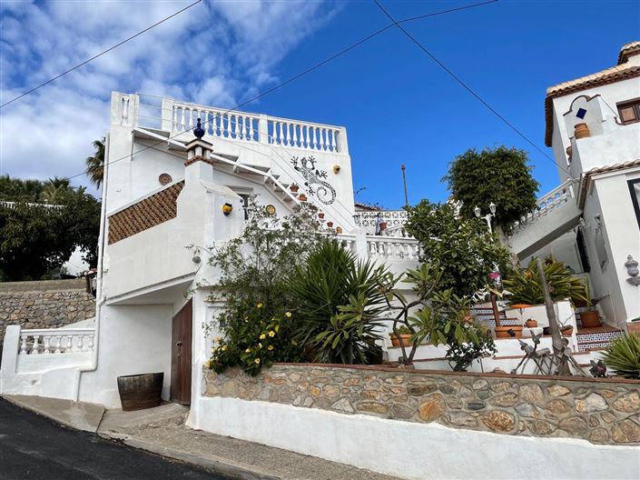 Image No.36-7 Bed Property for sale