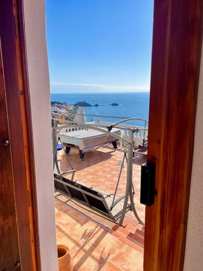 Image No.7-7 Bed Property for sale