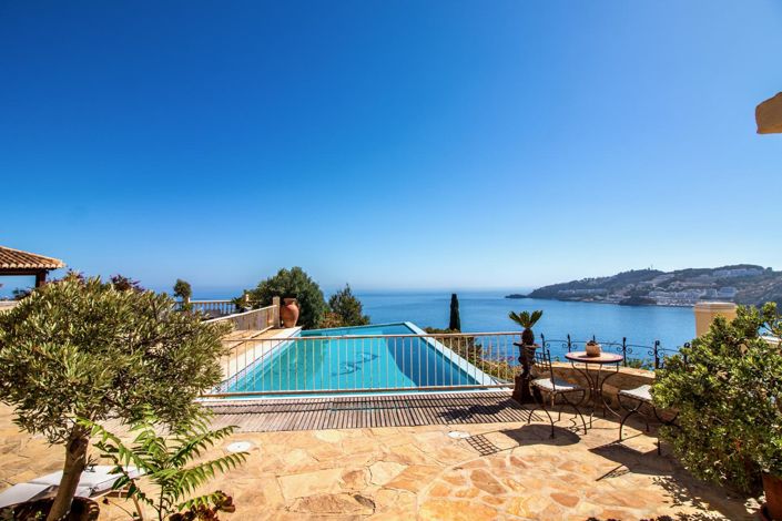 Image No.11-4 Bed Property for sale