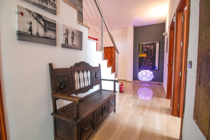 Image No.13-5 Bed Property for sale