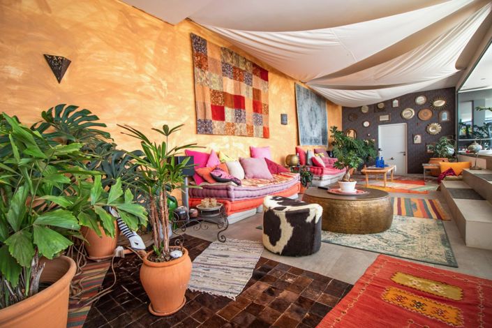 Image No.9-5 Bed Property for sale