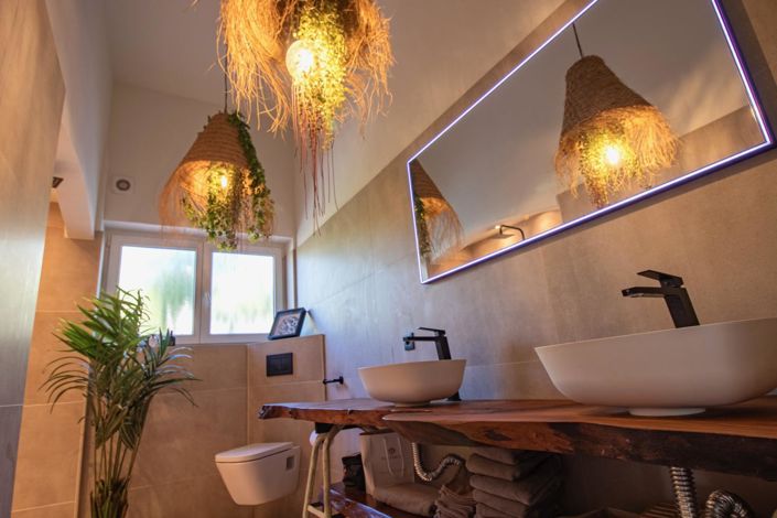 Image No.25-5 Bed Property for sale