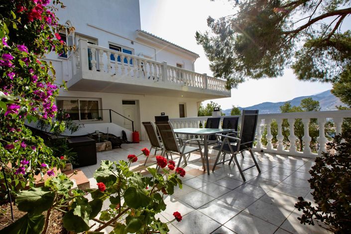 Image No.39-5 Bed Property for sale