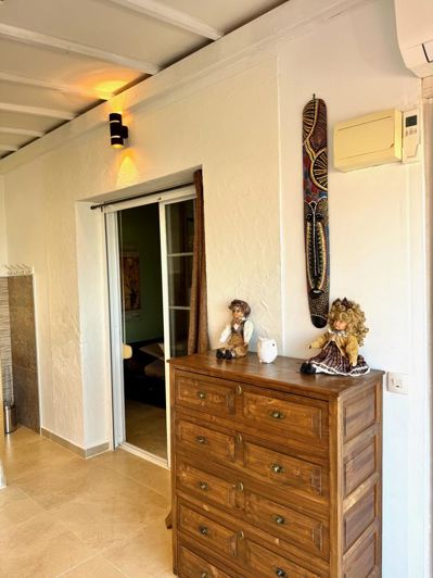 Image No.18-2 Bed Property for sale