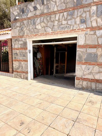 Image No.26-2 Bed Property for sale