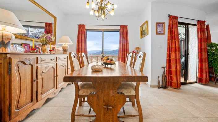 Image No.20-4 Bed Property for sale