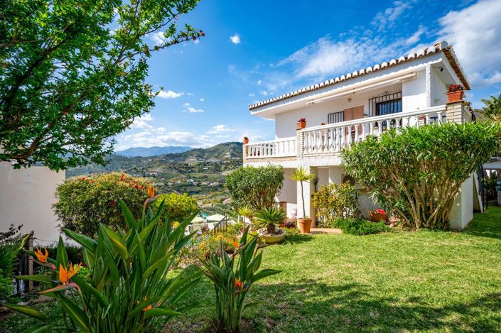 Image No.9-4 Bed Property for sale