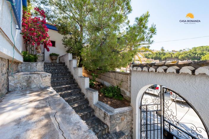 Image No.18-5 Bed Property for sale