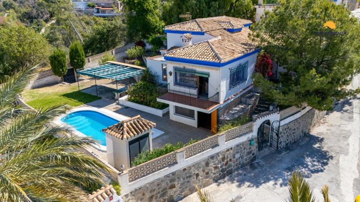 Image No.20-5 Bed Property for sale