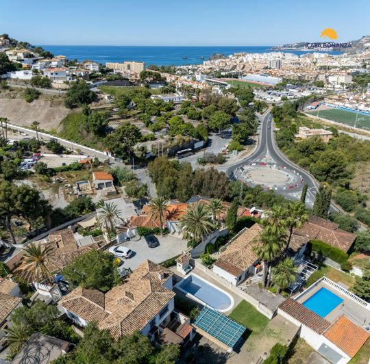 Image No.22-5 Bed Property for sale