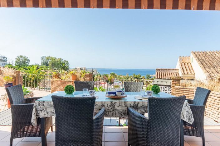 Image No.4-4 Bed Property for sale