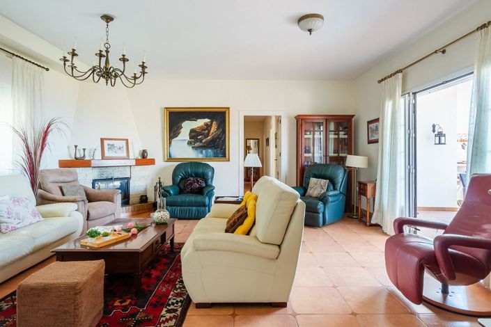 Image No.8-4 Bed Property for sale