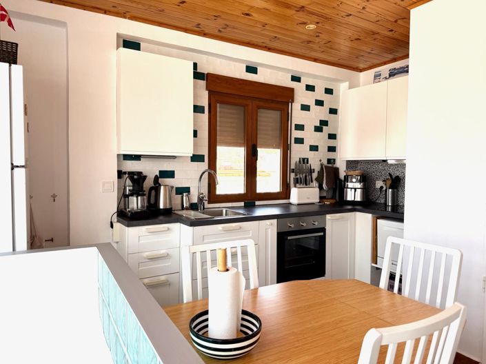 Image No.10-3 Bed Property for sale