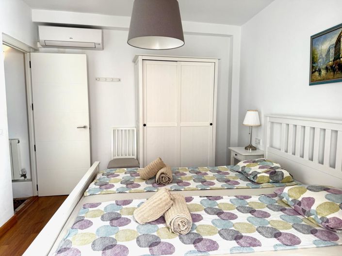 Image No.24-3 Bed Property for sale