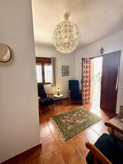 Image No.32-3 Bed Property for sale