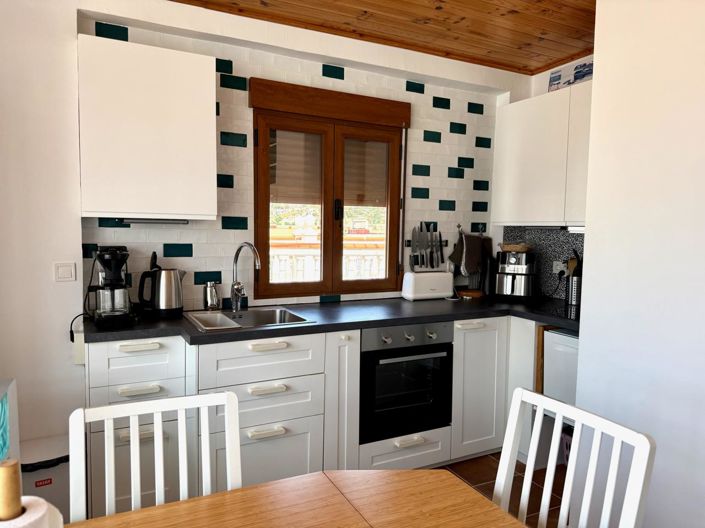 Image No.9-3 Bed Property for sale