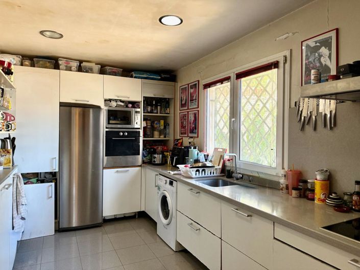 Image No.14-4 Bed Property for sale