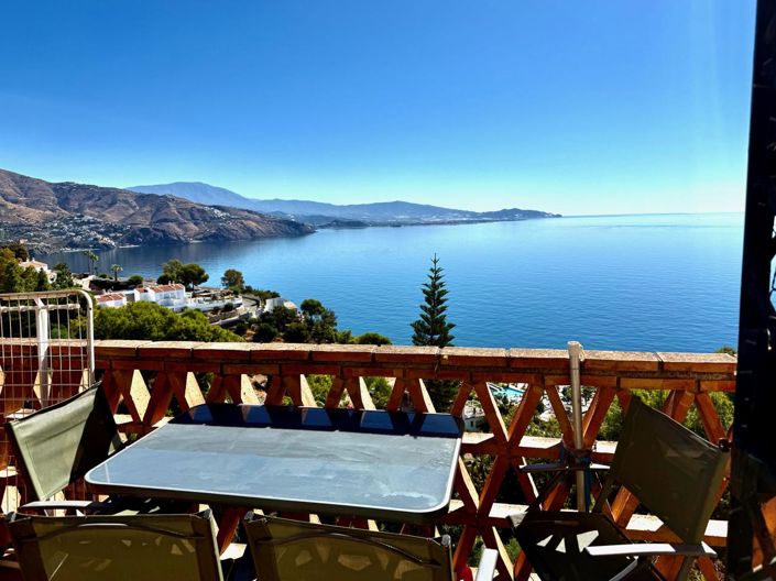 Image No.4-4 Bed Property for sale