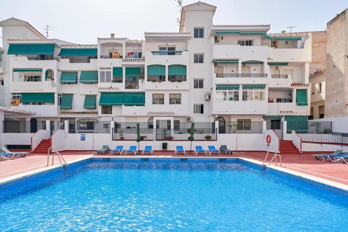 Image No.24-4 Bed Property for sale