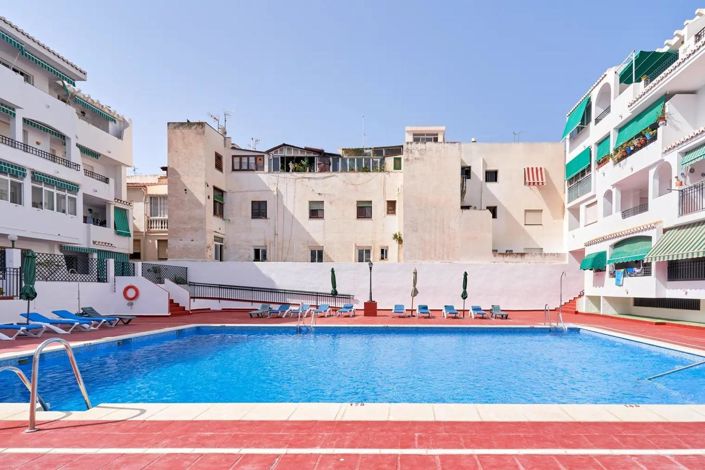 Image No.25-4 Bed Property for sale