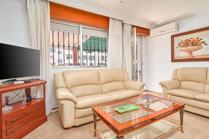 Image No.5-4 Bed Property for sale