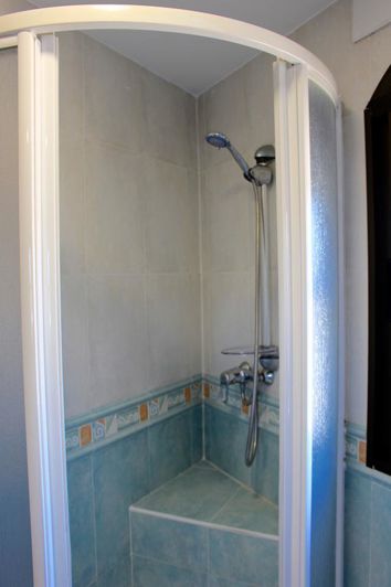 Image No.17-4 Bed Property for sale