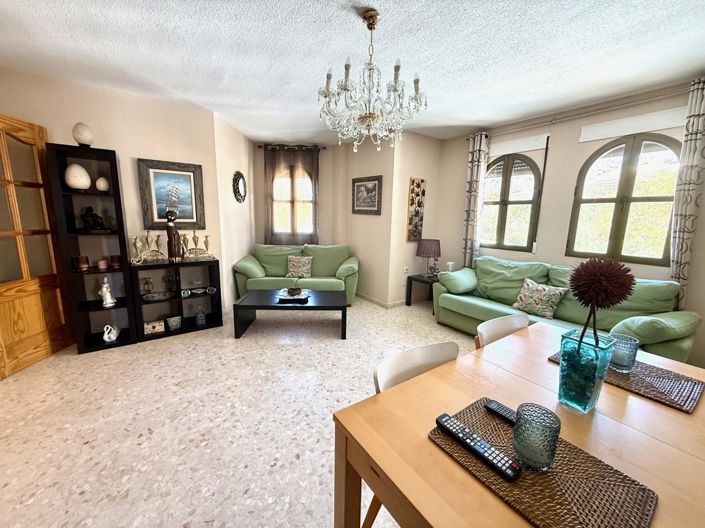 Image No.18-4 Bed Property for sale