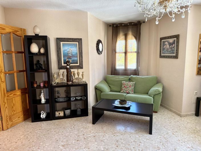 Image No.21-4 Bed Property for sale