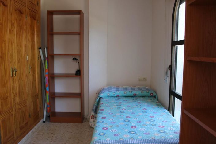 Image No.23-4 Bed Property for sale