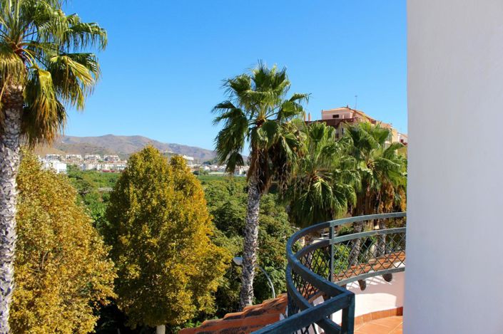 Image No.26-4 Bed Property for sale