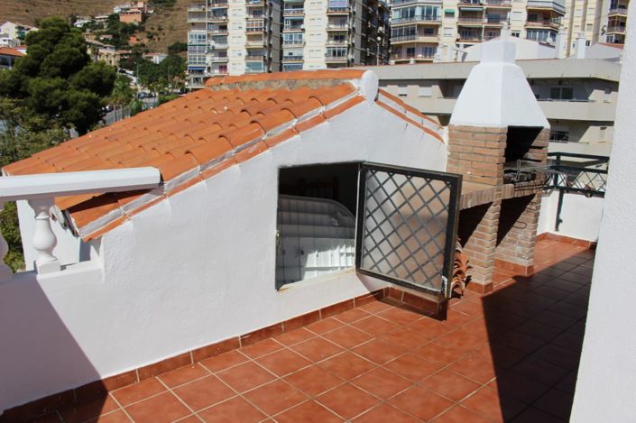 Image No.9-4 Bed Property for sale