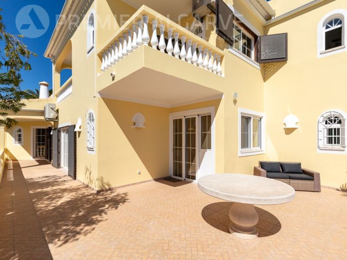 Image No.11-6 Bed House for sale