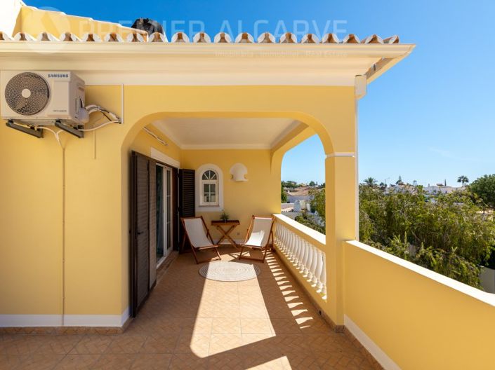 Image No.21-6 Bed House for sale