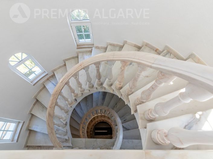 Image No.34-6 Bed House for sale