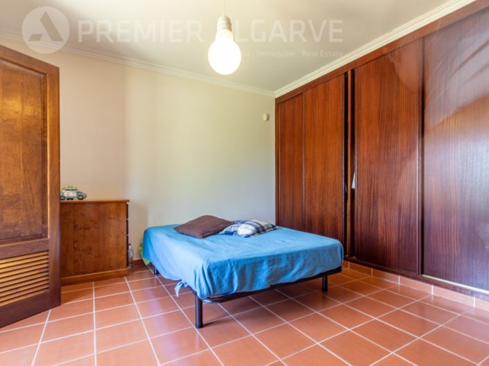 Image No.23-5 Bed House for sale