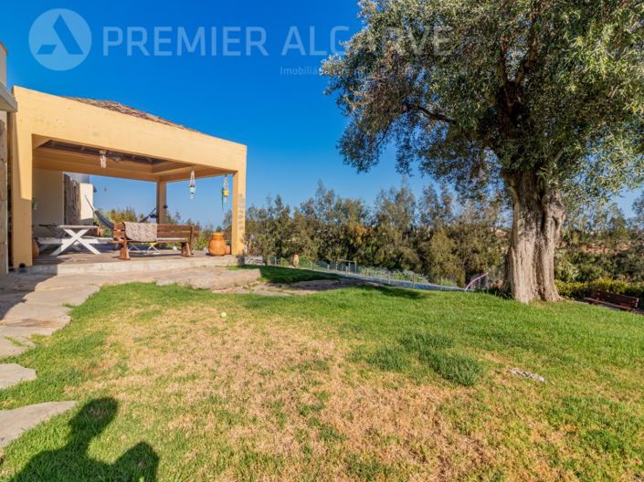 Image No.36-5 Bed House for sale