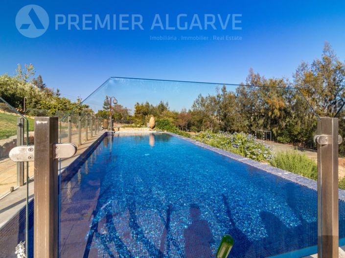 Image No.3-5 Bed House for sale