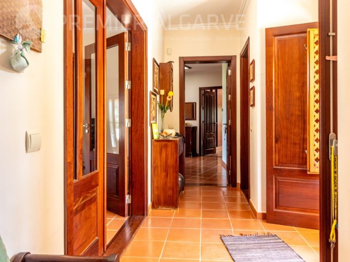 Image No.5-5 Bed House for sale