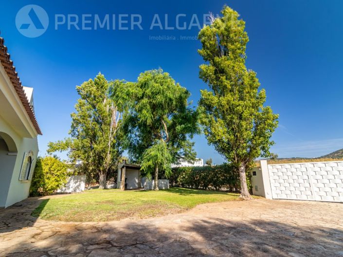 Image No.11-6 Bed House for sale