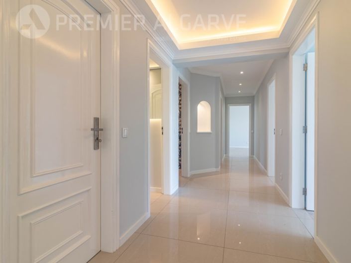 Image No.16-6 Bed House for sale