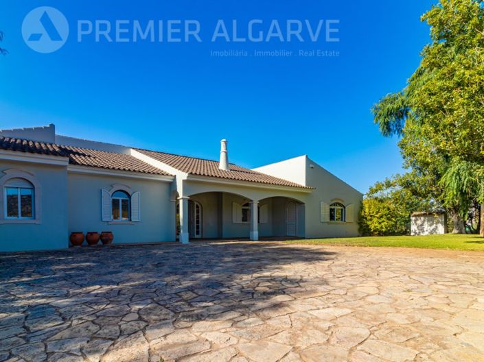 Image No.7-6 Bed House for sale