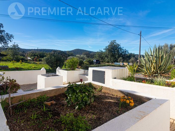 Image No.11-5 Bed House for sale