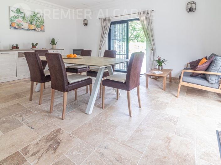 Image No.17-5 Bed House for sale