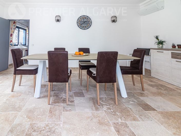 Image No.18-5 Bed House for sale