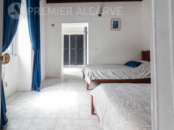 Image No.27-5 Bed House for sale