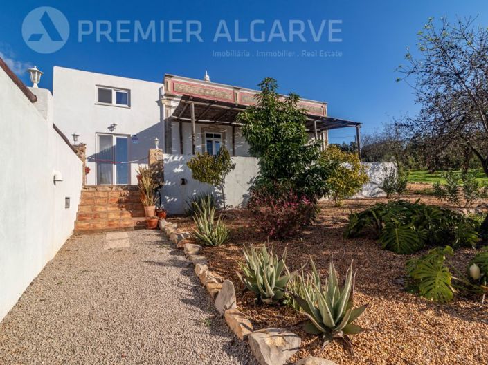 Image No.11-6 Bed House for sale