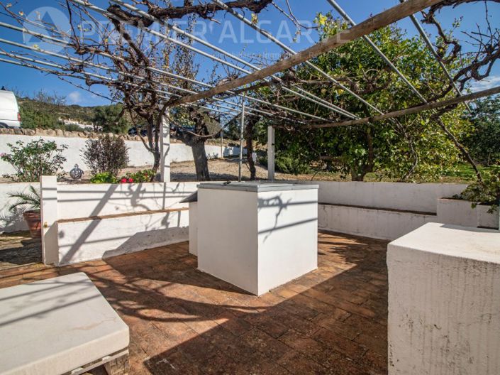 Image No.17-6 Bed House for sale